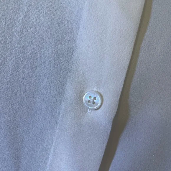 Equipment Femme White Silk Blouse Brand NEW! - Picture 4 of 11